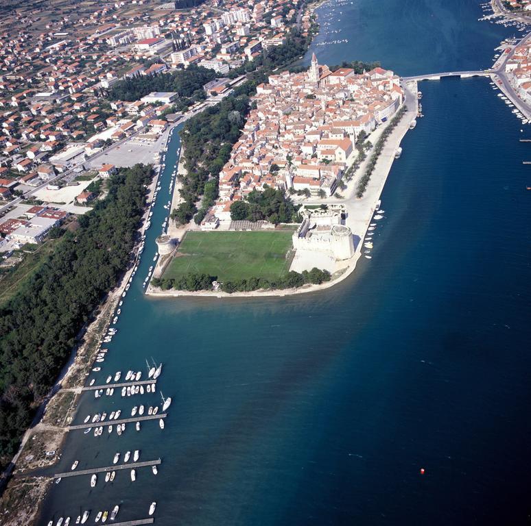 Apartments Sofija Trogir Buitenkant foto